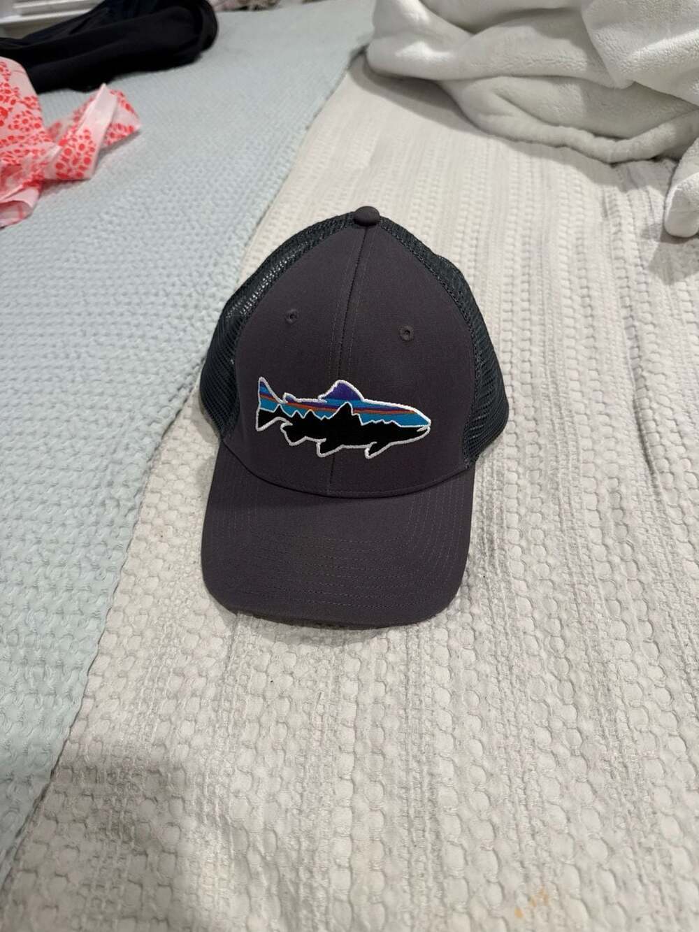 Patagonia Fitz Roy Trout Trucker Hat Mesh Snapback Cap - Dark Gray